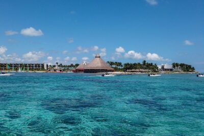 Speedboat and snorkel tour: Single Passenger Boat - The Part People Love: Learning to Drive a Single-Passenger Speedboat