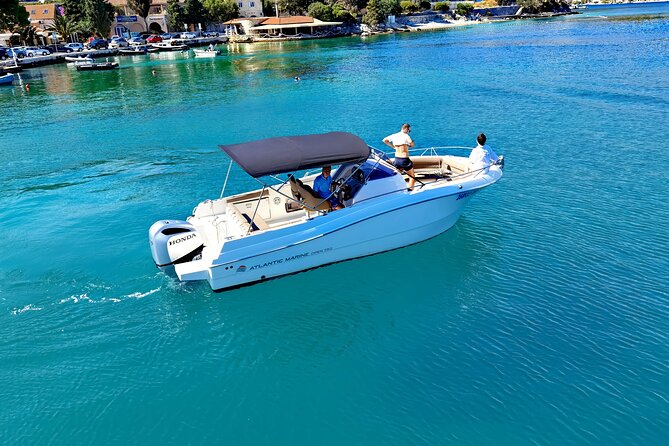 Speedboat Atlantic Marine 750, 4 or 8 hours - Captain Service and the Value of Flexibility