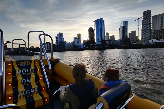 Speedboat Cruise Tour: Embankment OR Westminster Pier -70 minutes - The Captain Kidd History Moment (and Why It Works on a Boat)