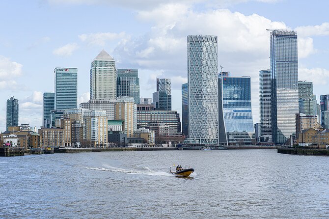 Speedboat Cruise Tour: Embankment OR Westminster Pier -70 minutes - Guided Commentary Highlights: Big Ben to the Thames Barrier