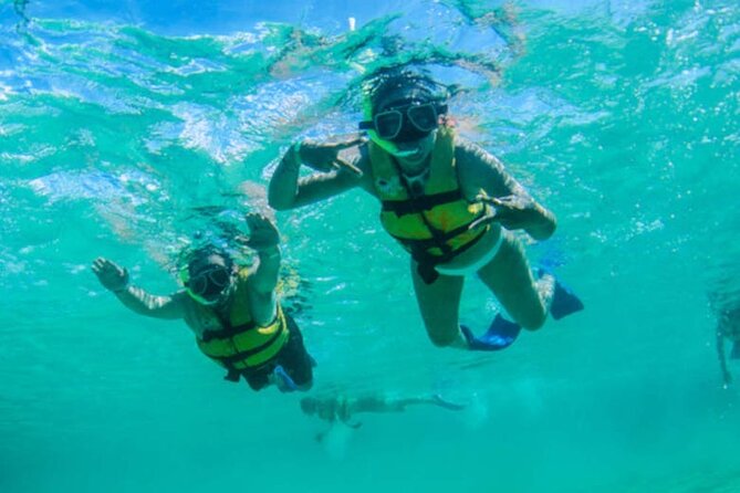 Speedboat Excursion: Thrilling Drive & Snorkel in Cancun Lagoon! - The high-speed ride across Cancun waters: the thrill part