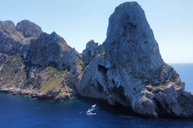 Speedboat tour to Es Vedra & Atlantis Ibiza - Speedboat Energy From San Antonio’s Bay (and a tight 3-hour plan)