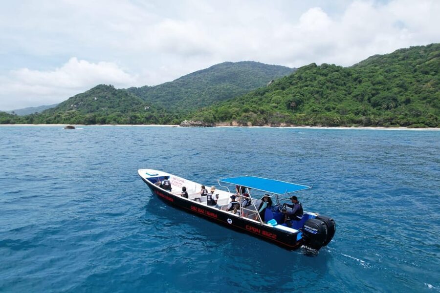 SPEEDBOAT TOUR TO TAYRONA CRISTAL BEACH - Playa Cristal: where your day turns into a beach day