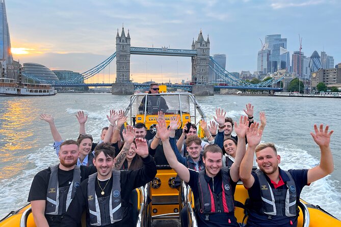Speedboat 'Tower RIB Blast' from Tower Millennium Pier - 20 minutes - The execution-site talk and Captain Kidd reference