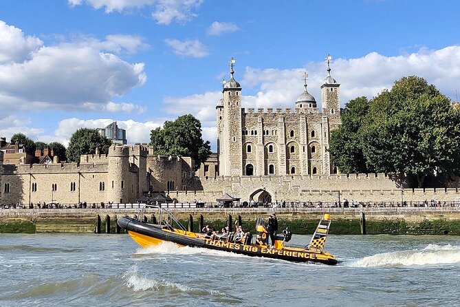 Speedboat 'Ultimate Tower Blast' from Tower Millennium Pier - 40 minutes - Passing the Tower of London: iconic skyline views with motion