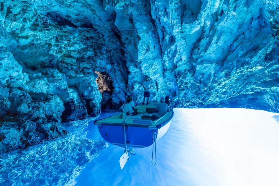 Split: Blue Cave & Hvar Small-Group Speedboat Tour - The small-group speedboat difference (why it feels easier)