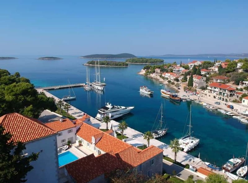 Split/Trogir: Trogir, Blue Lagoon, and Solta Speedboat Trip - From Split to Trogir: Picking the Right Meeting Point and Starting Fast