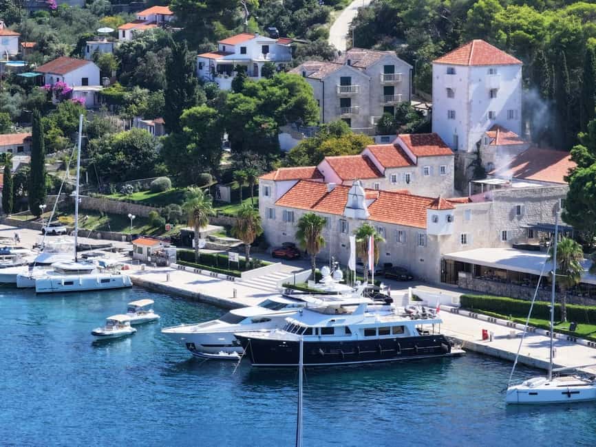 Split/Trogir: Trogir, Blue Lagoon, and Solta Speedboat Trip - The Boat Ride, Skippers, and That Music-Plus-Chat Energy