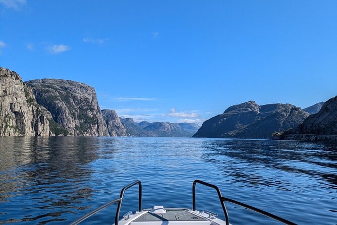 Stavanger: Guided Lysefjord Safari on Speedboat - Fantahålå cave: short stop, strong payoff for geology fans
