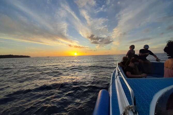 Sunset and Plankton Snorkeling by Speedboat from Phi Phi Don - Pileh Lagoon: the natural swimming pool moment