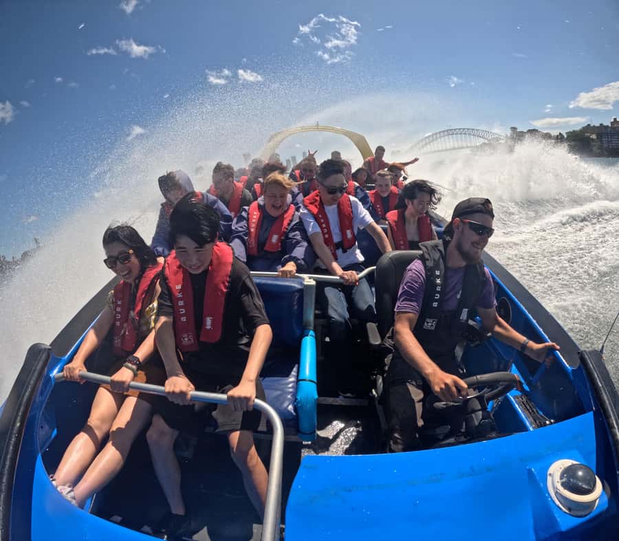 Sydney: 30-Minute Jet Boat Ride from Darling Harbour - The landmark route: seeing Sydney from the water in a new way