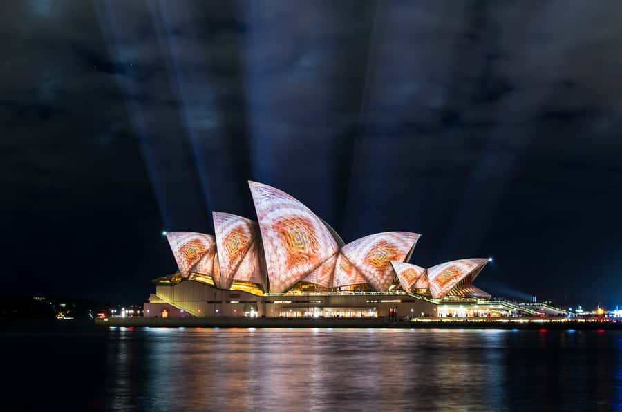 Sydney Harbour: 30 Minute Slow Jet Boat Vivid Cruise - Boarding reality: where to meet and what to do first