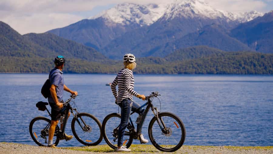 Te Anau: River Jet Boat and Bike Ride Tour with Local Guide - Te Anau start: gear up, then hop to the Queen’s Reach launch