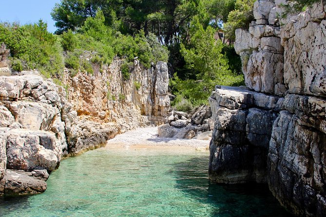 Three Islands Private Speedboat Tour With Blue Lagoon Stop - Price and value for up to 10 people
