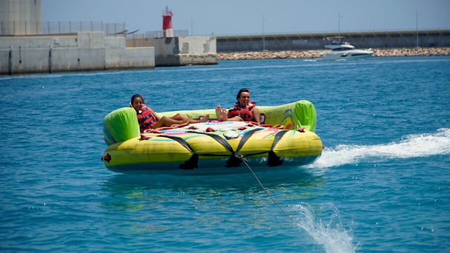 Torrevieja: Speedboat-Powered Inflatable Crazy Sofa Ride - The 30-Minute Flow: From Speedboat Departure to Sofa Time