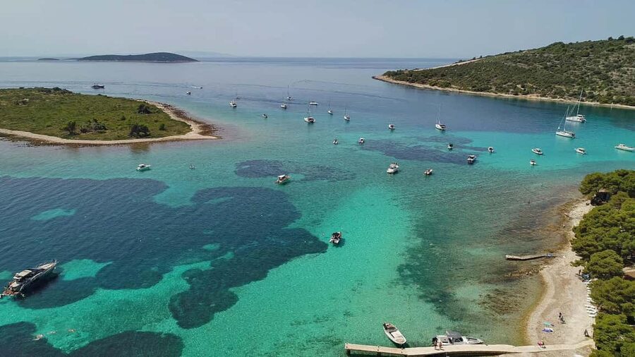 Trogir: Blue Lagoon and 3 Islands Speedboat Tour - From Kamerlengo to the open Adriatic: where the tour starts
