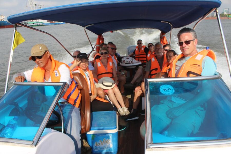 VIP Tour Enjoy Romantic Sunset by Speed Boat Free Cocktail - Timing and route: from 4:15 pickup to the 7:00 return
