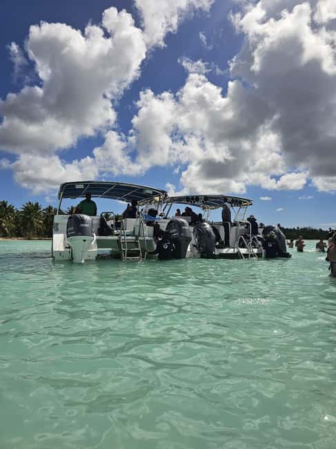 VIP tour to Saona Island by speedboat with a visit to paradise beaches - Playa Palmilla natural pool: the calm swim stop with cocktails and beer
