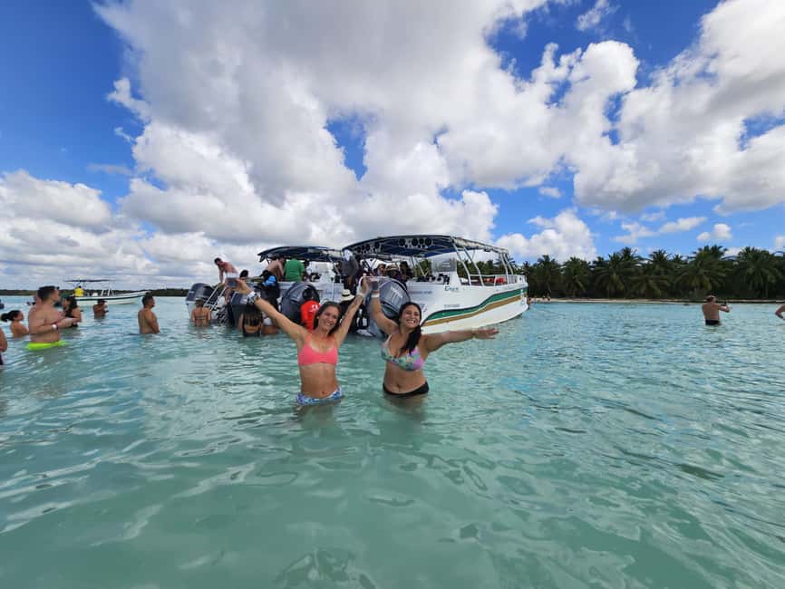 VIP tour to Saona Island by speedboat with a visit to paradise beaches - Saona Island beaches plus buffet lunch: what to expect and what to adjust