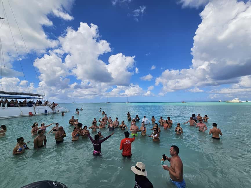 VIP tour to Saona Island by speedboat with a visit to paradise beaches - The final paradise beach stop: how the day closes strong