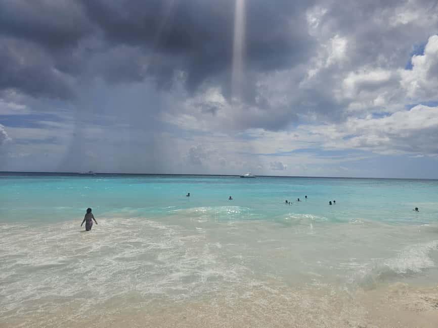 VIP tour to Saona Island by speedboat with a visit to paradise beaches - Price and value: is $120 per person a smart buy?