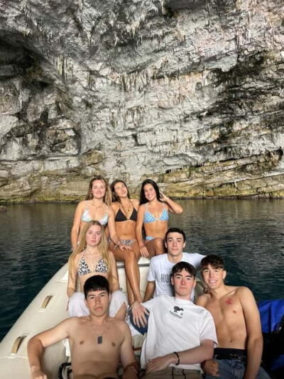 Vlorë: Haxhi Ali Cave & Karaburun SpeedBoat Tour - Karaburun Peninsula cruising: The cliffs are the point