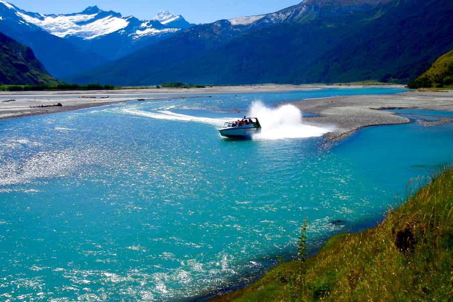 Wanaka: Jet Boat & Wilderness Walk - Jet boat basics: what the ride actually feels like