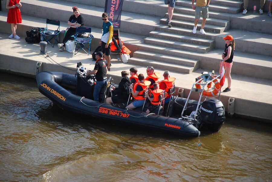 Warsaw: Explore the Vistula on Its Longest Speedboat Route - Practical Stuff That Affects Your Comfort: What to Bring, What to Wear
