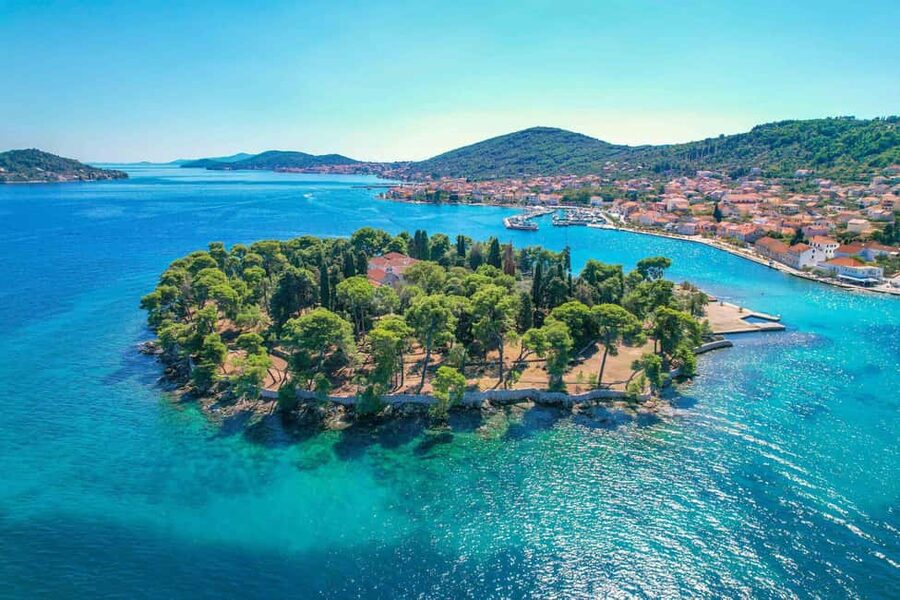 Zadar: 3 Islands Speedboat Tour with Drinks and Diving - The Short Speedboat Run: Views You Can’t Get From Shore