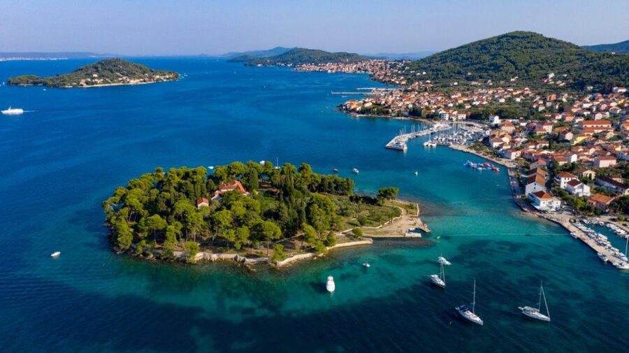 Zadar: Private Half Day Speedboat Tour - Swimming and snorkeling in secluded bays (how to make it worth your time)