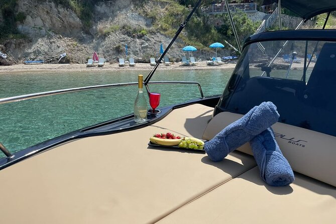 Zakynthos Private Tour in Black Elegance Luxury Speedboat - Timing the day: Tsilivi departure and the long scenic stretch