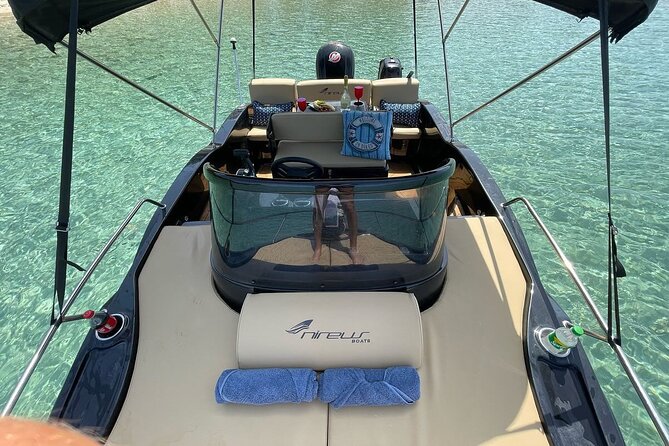 Zakynthos Private Tour in Black Elegance Luxury Speedboat - Navagio (Shipwreck Beach) photos only: how to manage the expectation